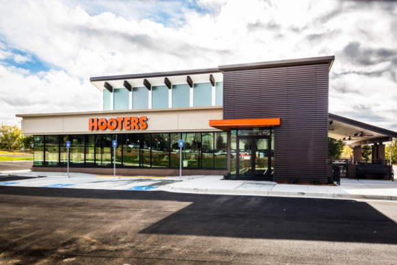 Hooters Military Veterans Day Discount