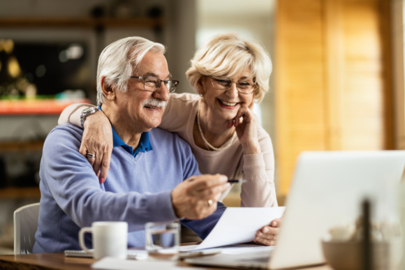 reasons to consider a traditional IRA over a Roth IRA